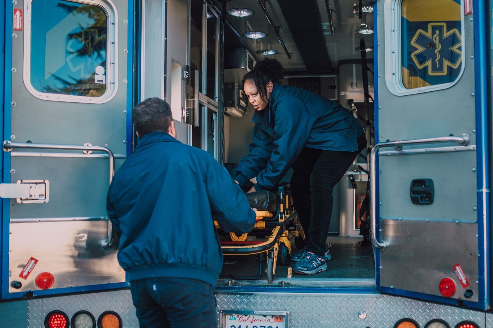 Brancardage vers l'ambulance